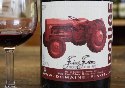 Vin-Finot-Tracteur-Rouge
