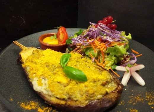 aubergine-farcie-ricotta-basilic-pois_casses aubergine-farcie-ricotta-basilic-pois_casses
